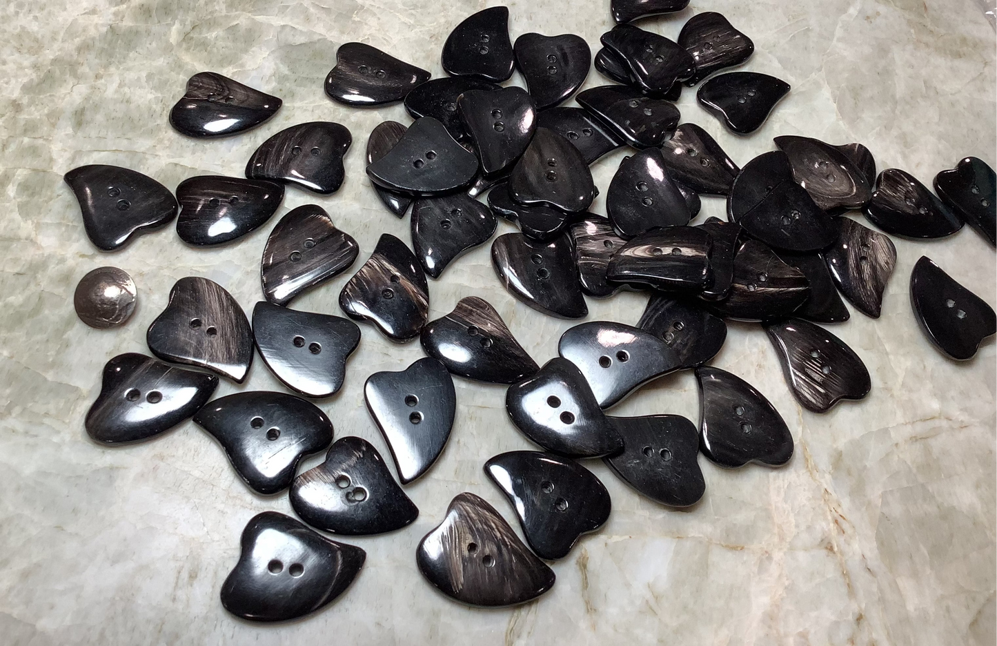 Buffalo Horn - heart-shaped buttons