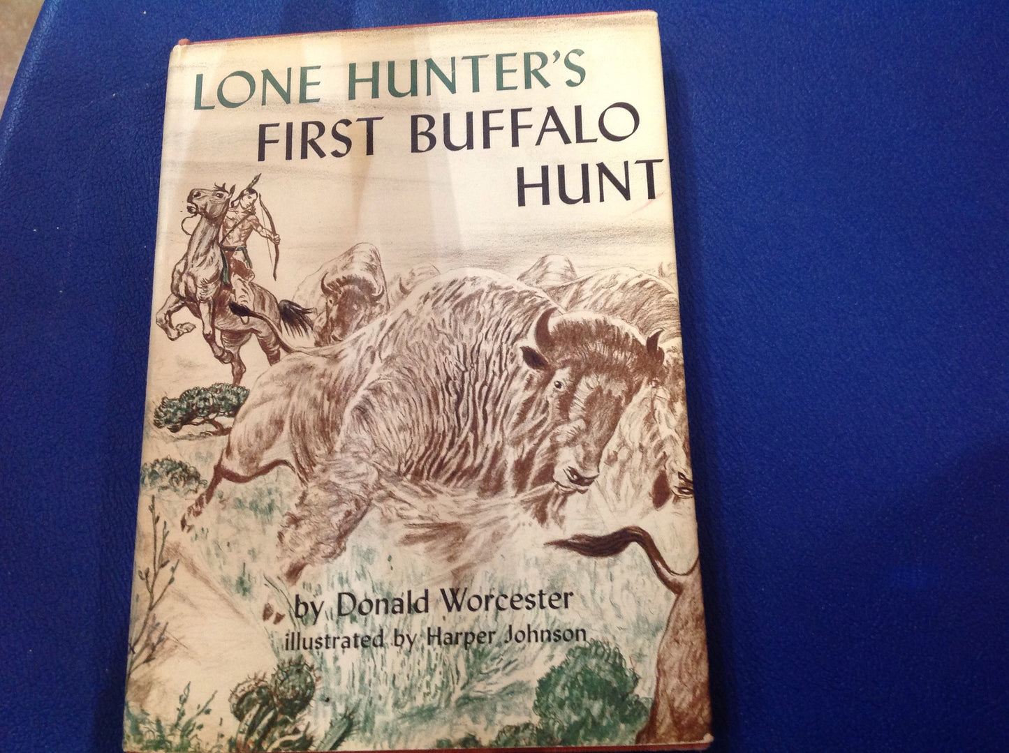 BOOKS - Lone Hunter's First Buffalo Hunt
