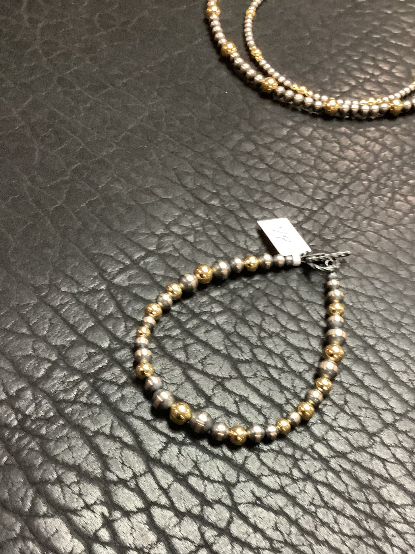 Silver Pearl Ranch - "Silver & Gold" - mixed Navajo Pearls and 18 ct gold plate beading.