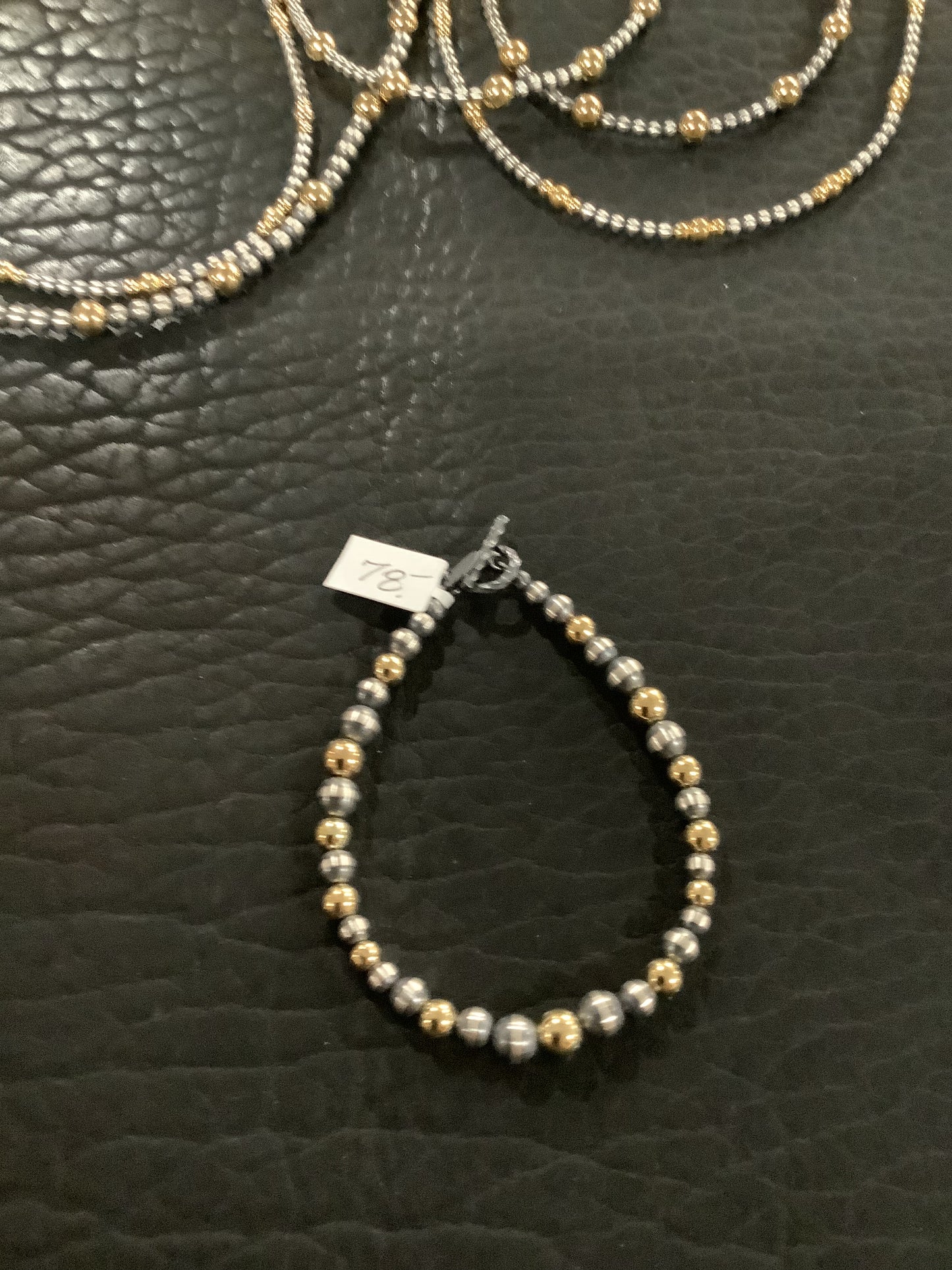 Silver Pearl Ranch - "Silver & Gold" - mixed Navajo Pearls and 18 ct gold plate beading.