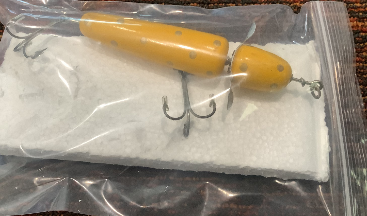 Pflueger Muskie - 5.25" Globe Wood Fishing Lure