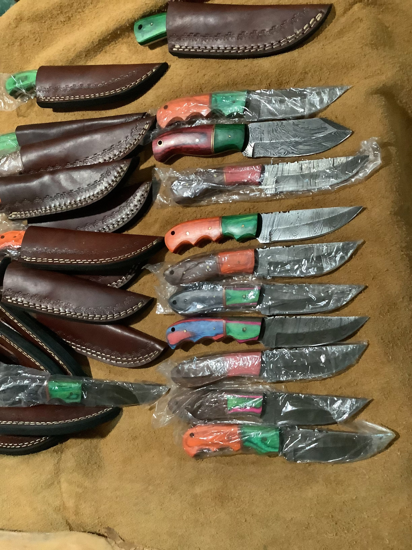 WHOLESALE LOTS #27 - True Damascus Steel - fixed blade hunter's with leather belt sheath