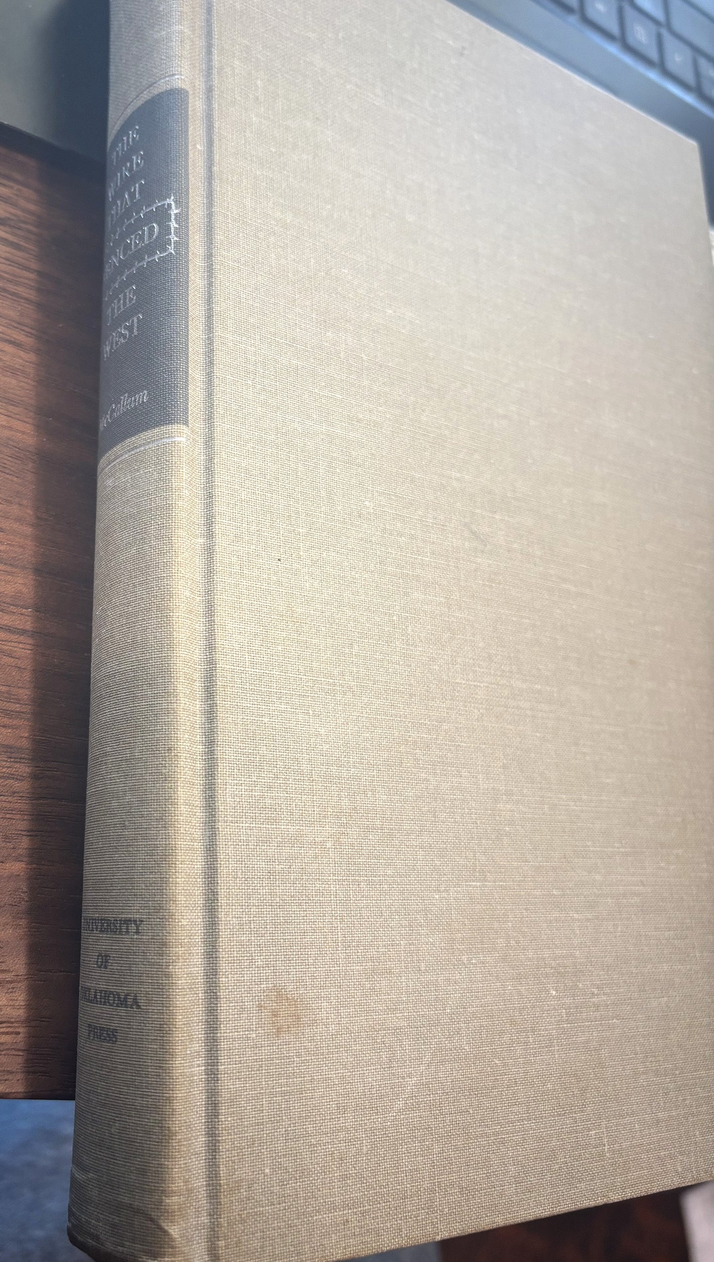 BOOKS - The Wire that Fenced the West - McCallum