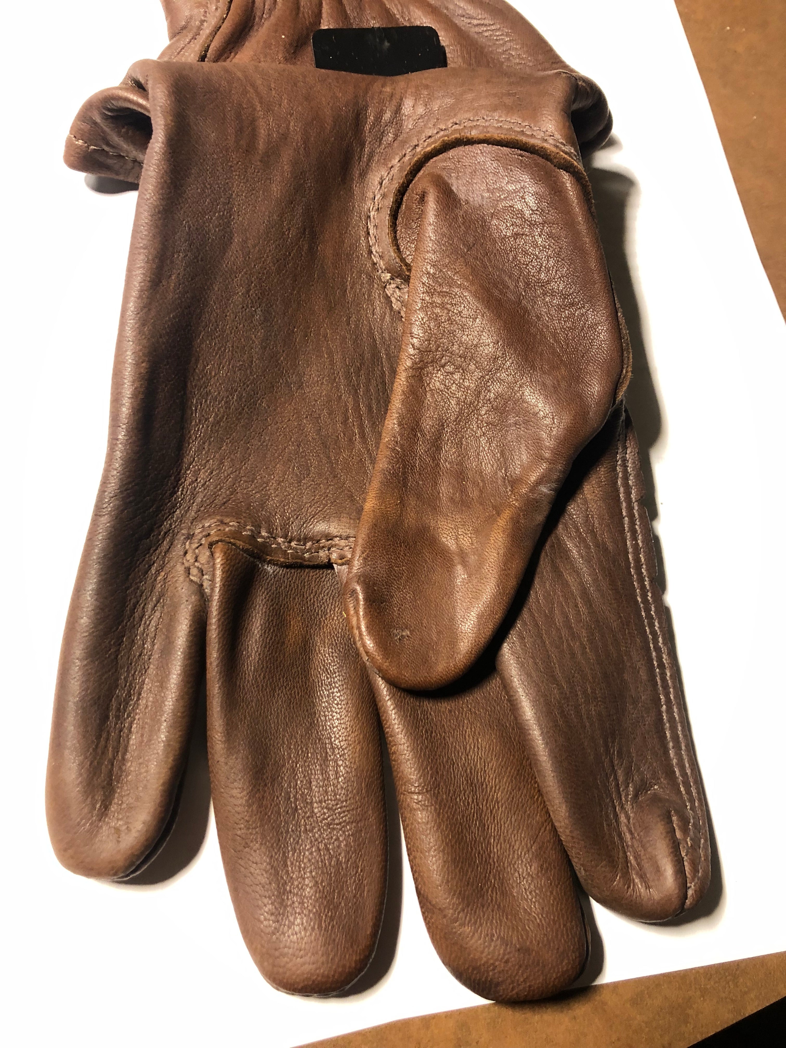 Midwest Glove = Buckskin "Keystone Thumb" leather gloves