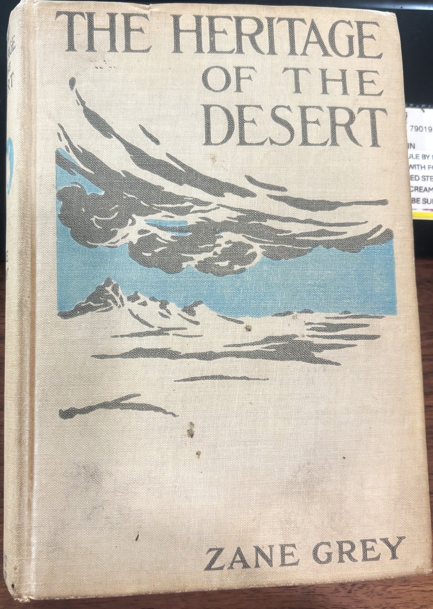 BOOKS - The Heritage of the Desert - Zane Grey - 1910