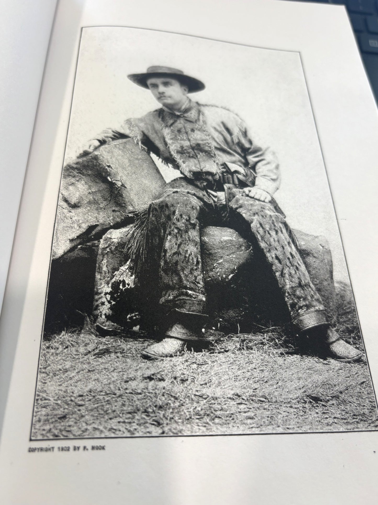 BOOKS - Hunting Trips of a Ranchman  - hardboard covers