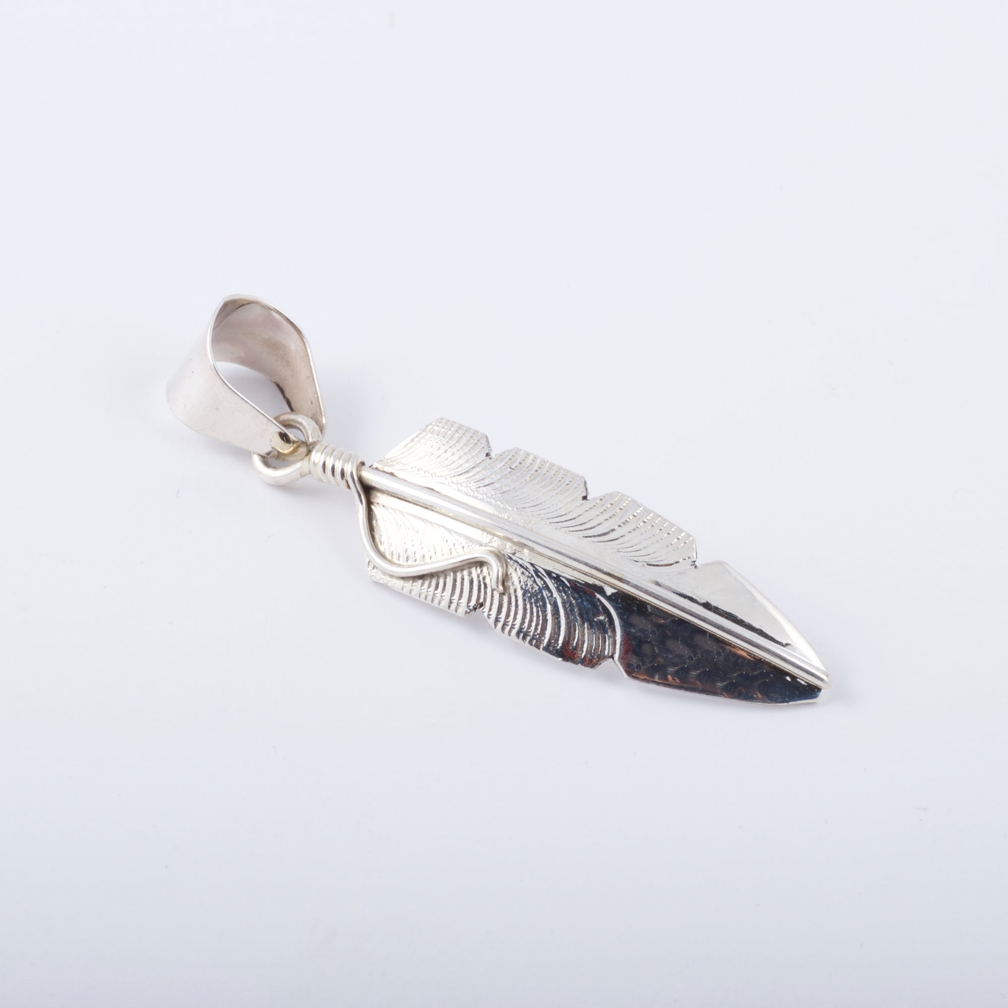 Pendant Chris Charley Feather