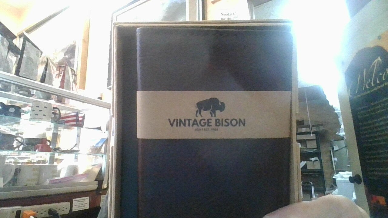 Vintage Bison passport/credit card wallet 320 Reed Mocha