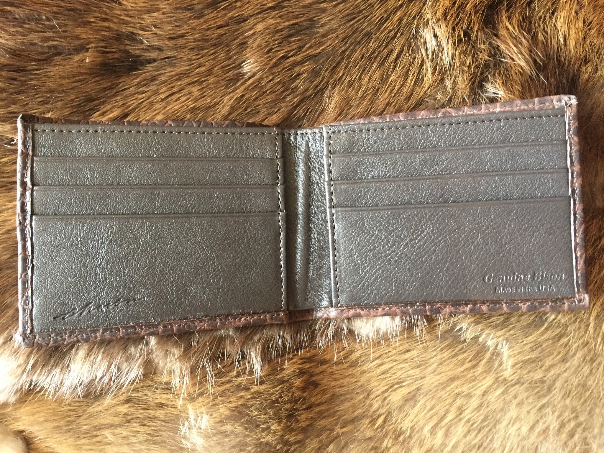 Chacon Bi-fold Bison Leather Wallet / Billfold