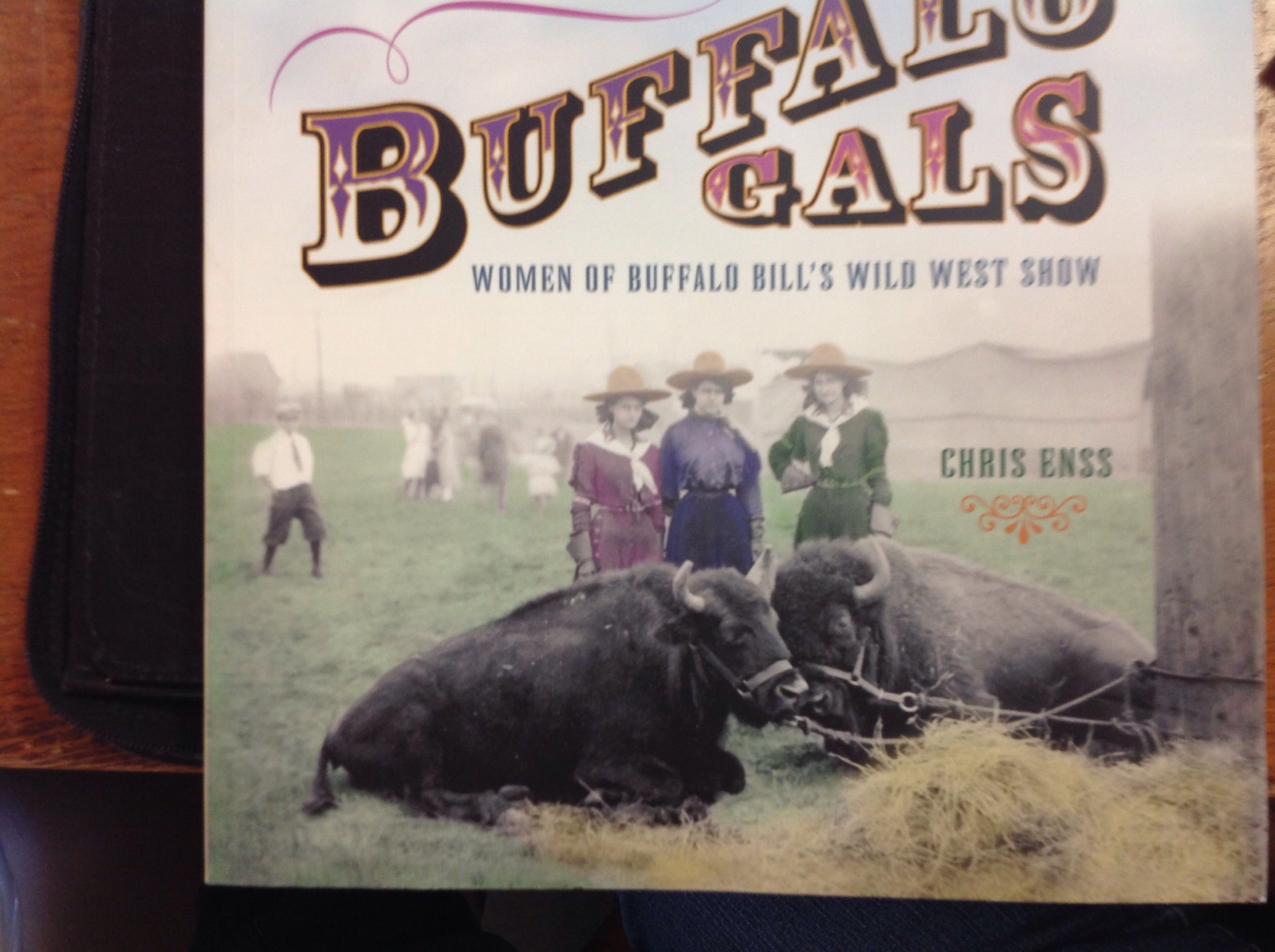 BOOKS - Buffalo Gals