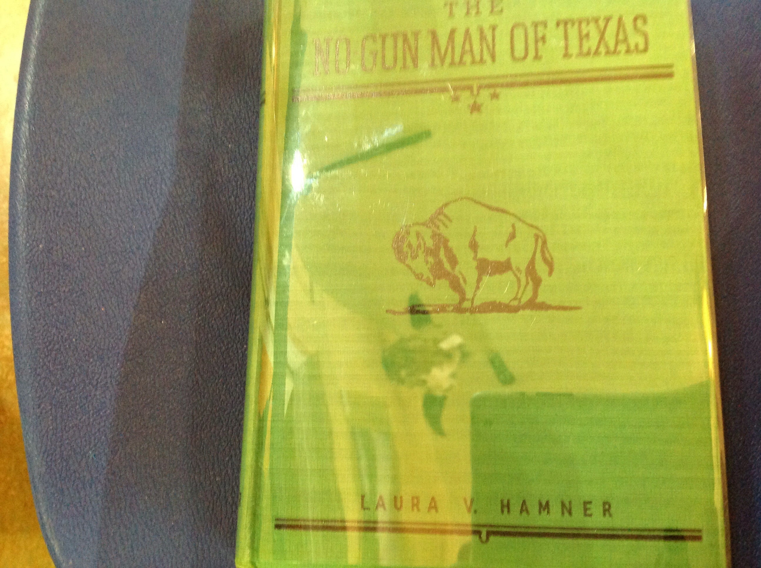 BOOKS - The No-Gun Man of Texas