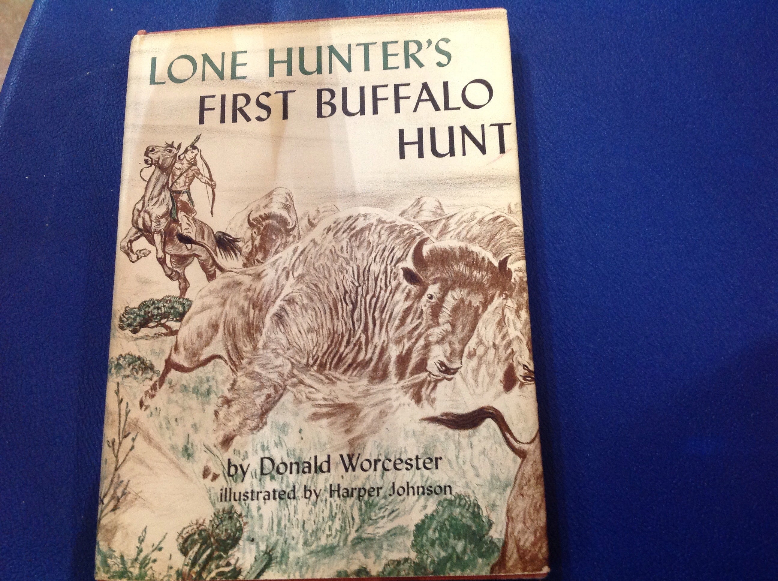 BOOKS - Lone Hunter's First Buffalo Hunt