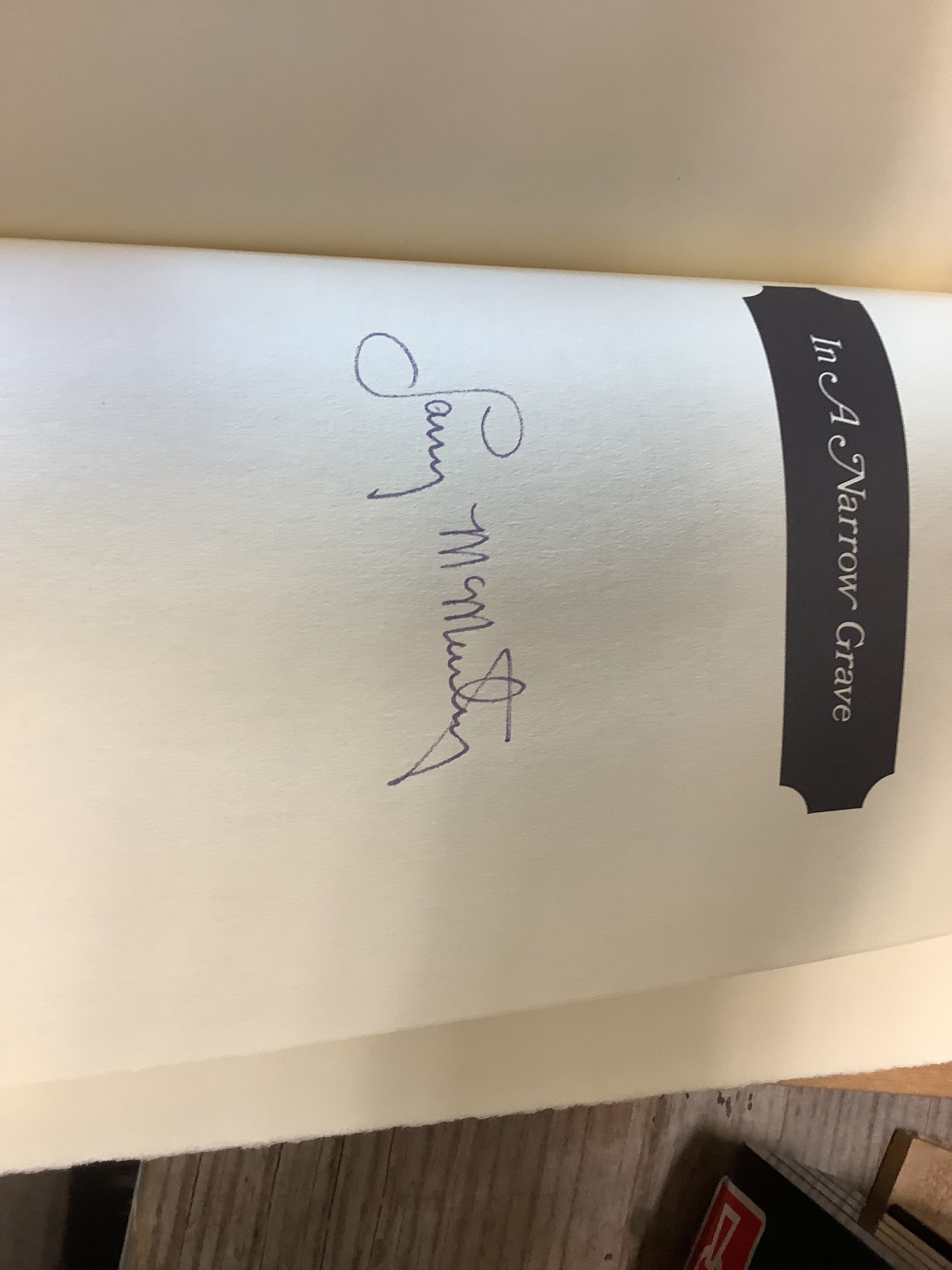 BOOKs - Larry McMurtry signed - In A Narrow Grave